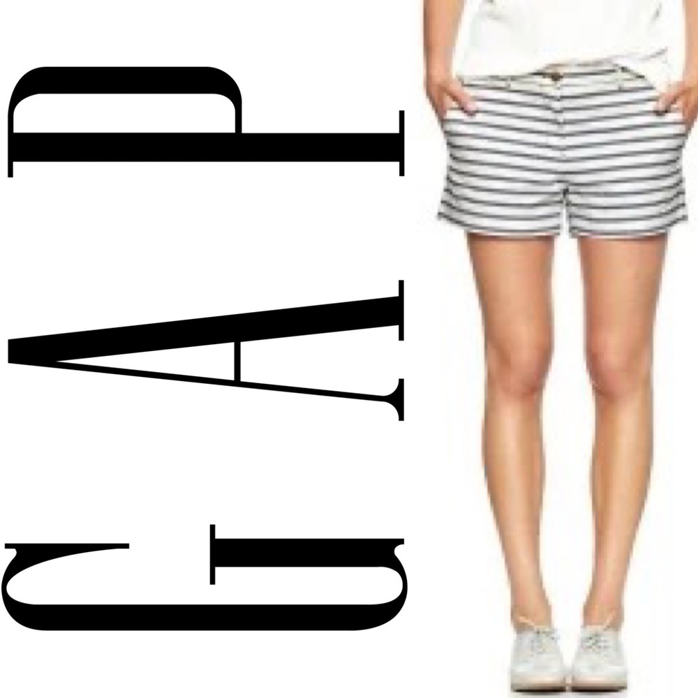 GAP Women's navy  and White Striped shorts size 2